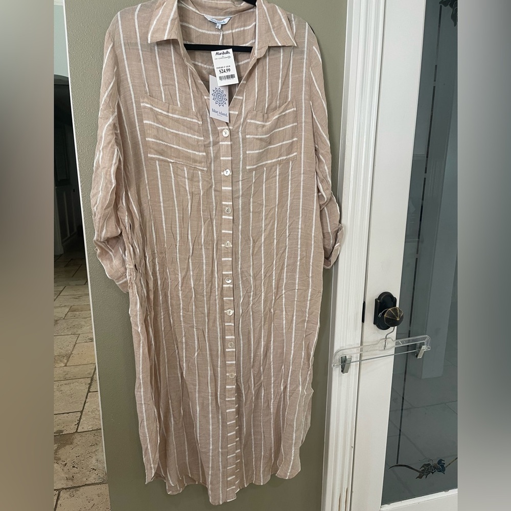 Beach cover up new with tags.  Size L